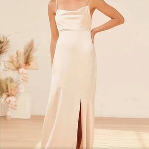 Lulu’s size medium bridesmaid dress silk champagne colored never-worn